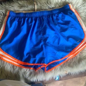 Women Nike short size X3